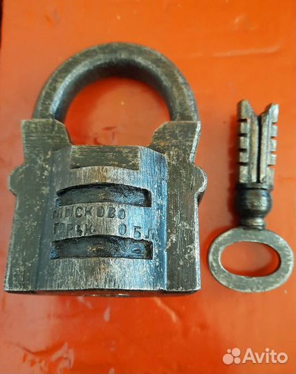 Петли для дверей