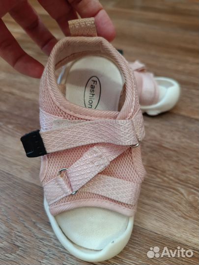 Сандалии 24 размер гибкая подошва