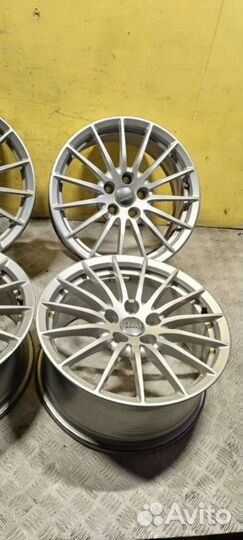 Диск литой R17PCD 5x112 ET29 DIA66.6
