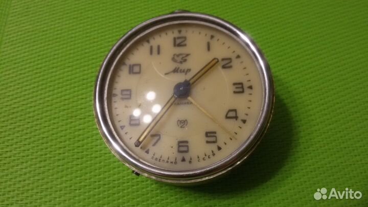 Будильник механический Мир с голубем 57 г