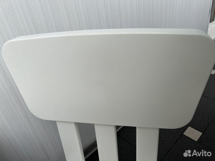 Стол и стул детский IKEA