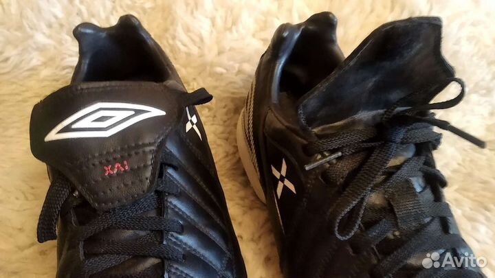 Футбольные бутсы