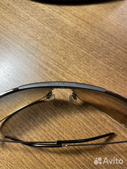 Солнцезащитные очки Giorgio Armani