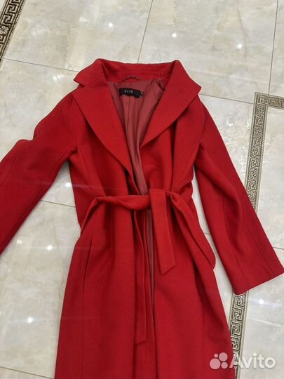 Пальто из шерсти женское