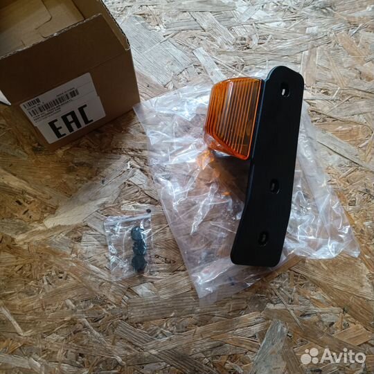 41221029 повторитель поворота Ивеко Стралис