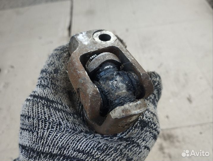 Рулевой карданчик Kia Ceed 1