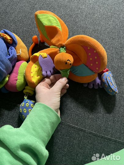 Развивающие игрушки tiny love