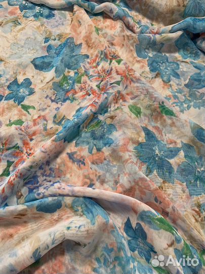 Шифон, летняя костюмная ткань