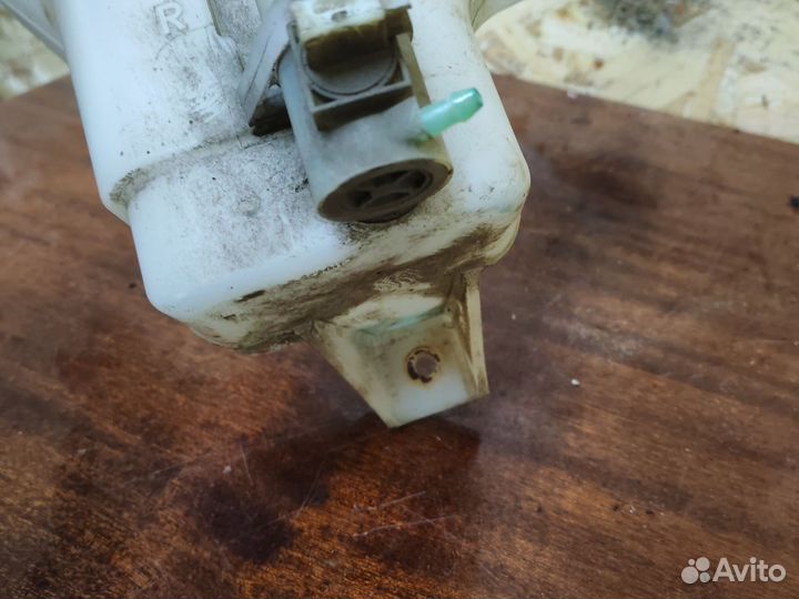 Бачок омывателя с моторчиком Сузуки SX4 1