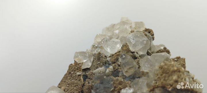 Красивая друза флюорита