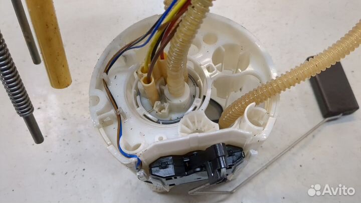 Насос топливный электрический Audi Q3, 2012