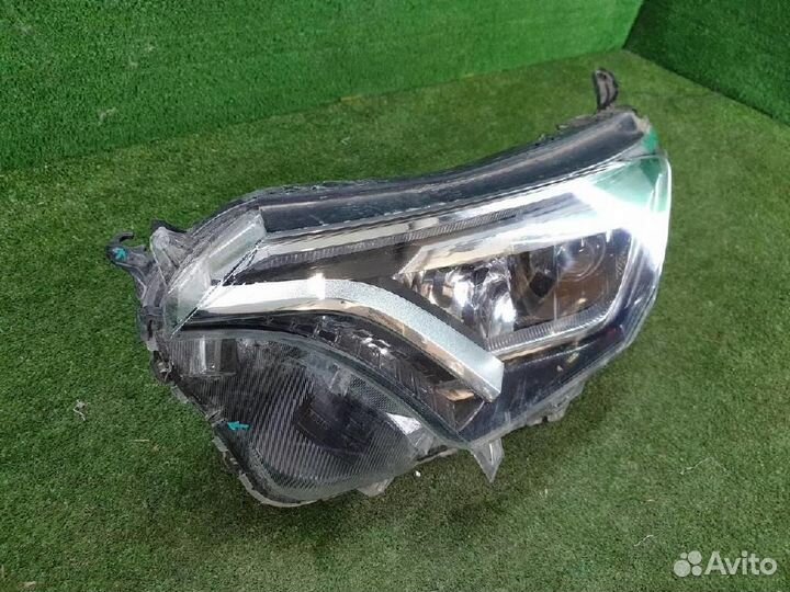 Фара левая Toyota RAV4
