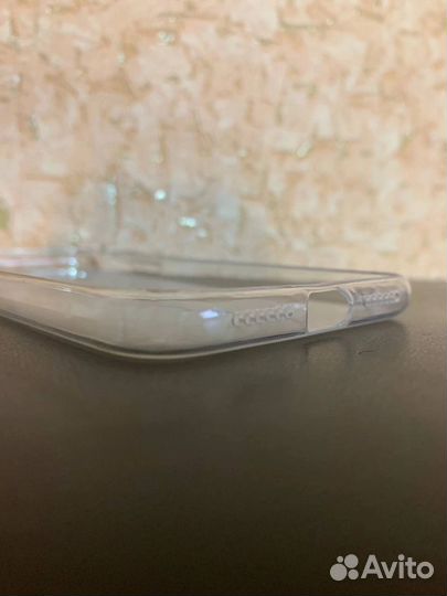 Продам ультратонкий прозрачный чехол на iPhone 11