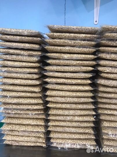 Очищенные кедровые орехи