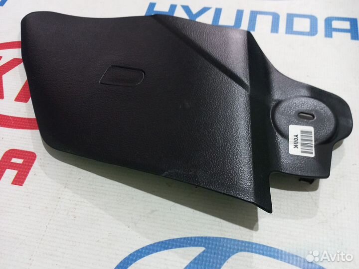 Декоративная накладка левая Kia Cerato 3 YD