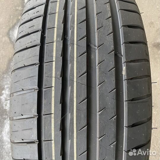 Michelin Pilot Sport 4 245/40 R20