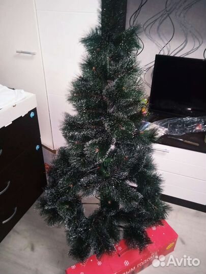 Елка искусственная