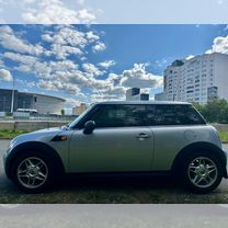 MINI One 1.4 MT, 2009, 299 000 км, с пробегом, цена 695 000 руб.