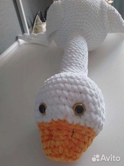 Гусь обнимусь