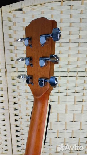 Гитара дредноут