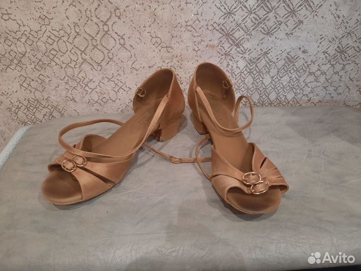 Туфли для бальных танцев