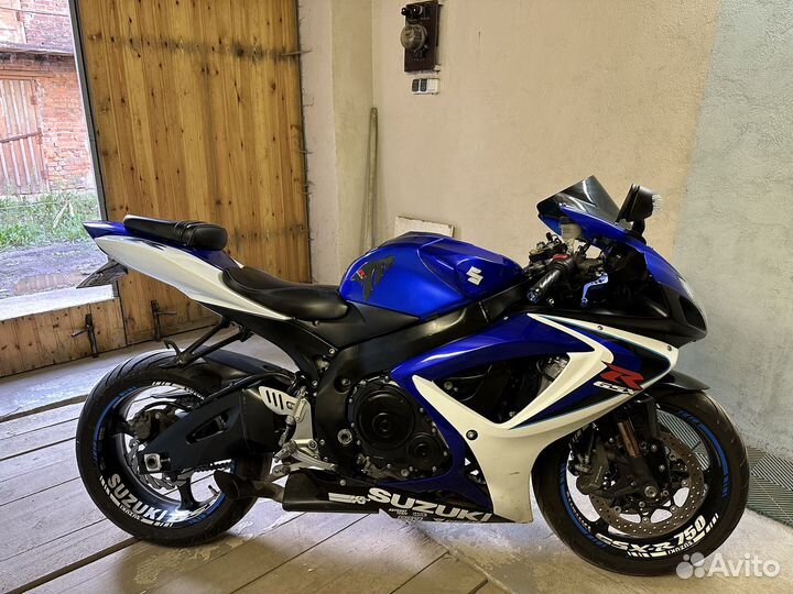 Suzuki GSX R 750