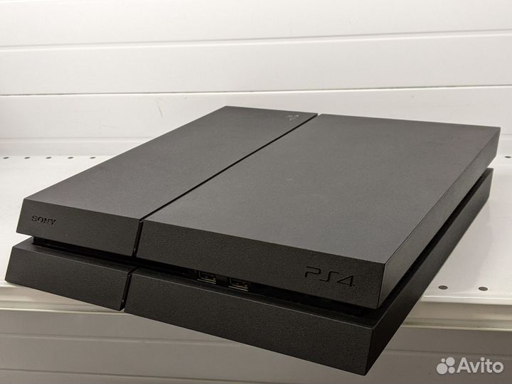 Игровая приставка Sony PlayStation 4 + 2 геймпада