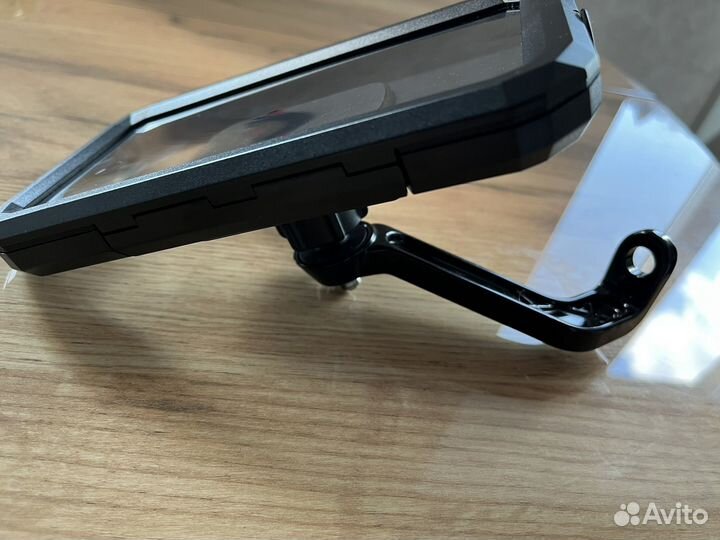 Держатель для телефона на мотоцикл