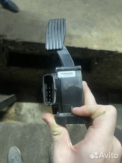 Педаль Е Газ приора