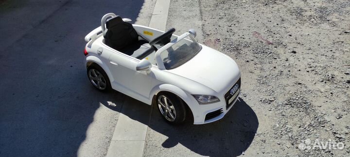 Детский электромобиль Audi