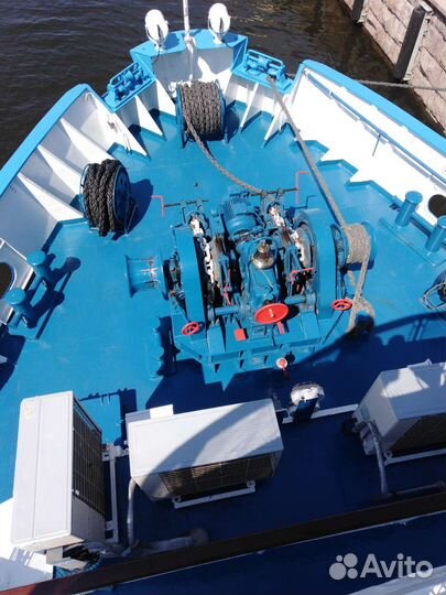 Свой человек на теплоходе