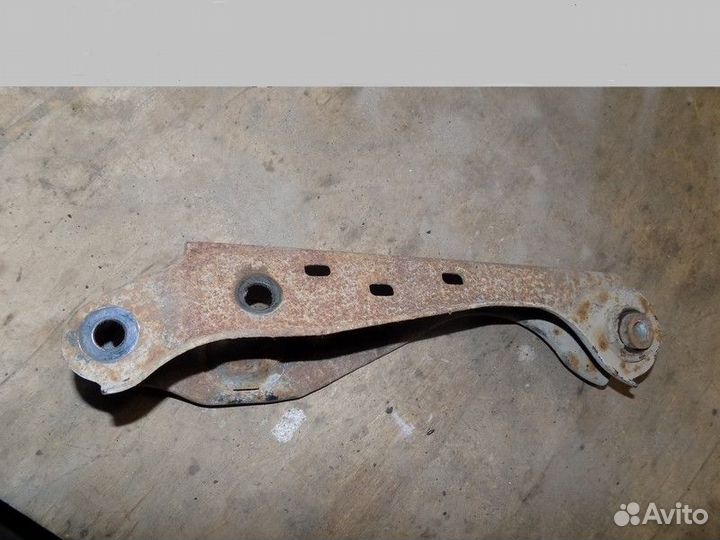 Рычаг задний нижний левый Teana J31 2006-2008