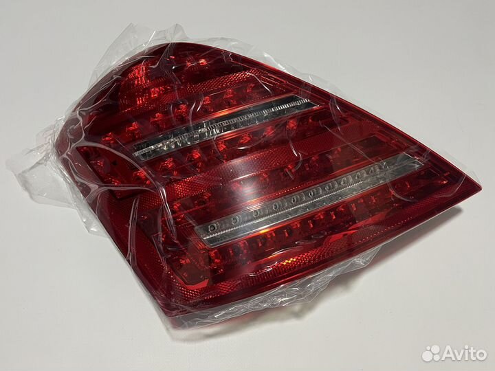 Левый задний фонарь Mercedes w221 рестайл новый