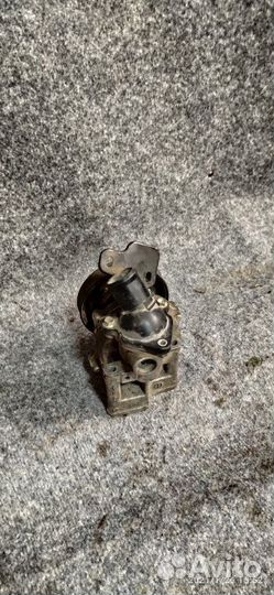 Помпа передняя Suzuki Grand Vitara 2.7 2008