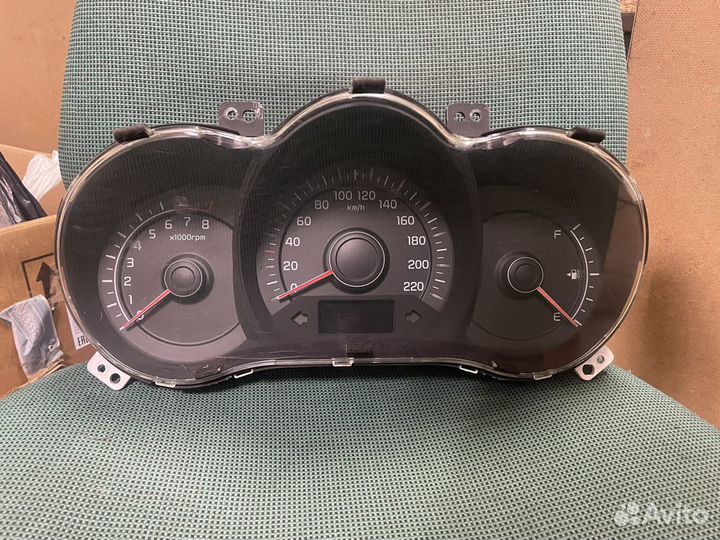 Kia Rio III Панель приборов