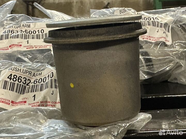 Сален блоки верхних рычагов land cruiser 100