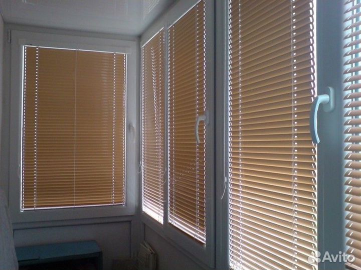Жалюзи на пластиковые окна