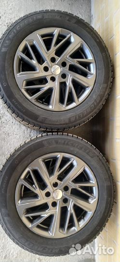Michelin X-Ice Snow 215/65 R17 99T