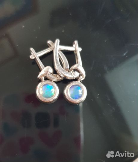 Серебряные серьги с опалом