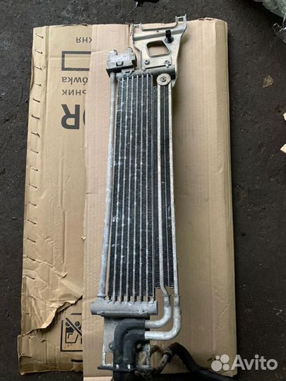 Радиатор масляный Мерседес A2045001001