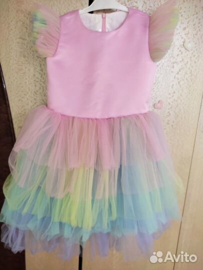Нарядное платье для девочки 122 128 бу