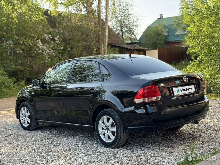 Volkswagen Polo 1.6 AT, 2013, 140 785 км