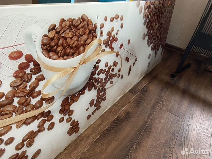 Фартук для кухни из стекла