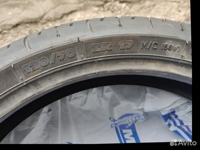 Мотошина Michelin Pilot Road 4 GT 120/70 R17 76V