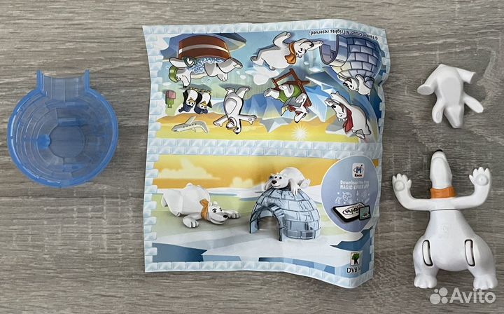 Игрушка из большого яйца Kinder Maxi