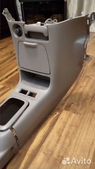 Консоль центральная spacio