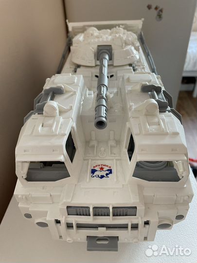 Военный тягач с танком «Арктика»