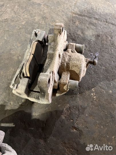 Передние тормозные супорта форд мандэо 4