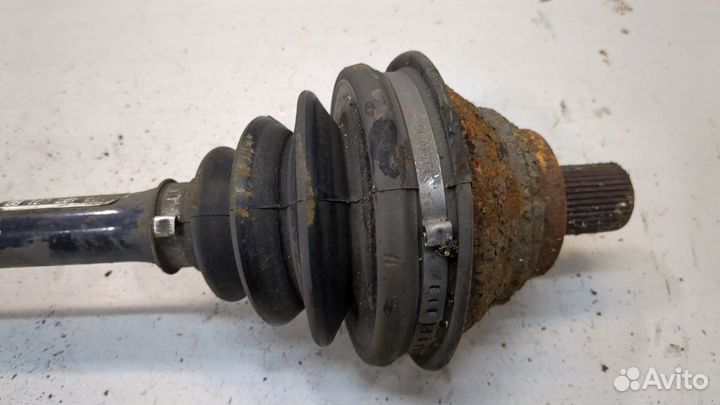 Полуось левая передняя Volkswagen Golf 6