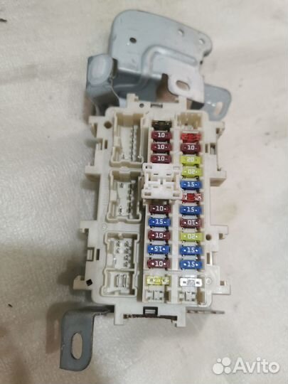 Блок предохранителей салона Infiniti M37,Y51